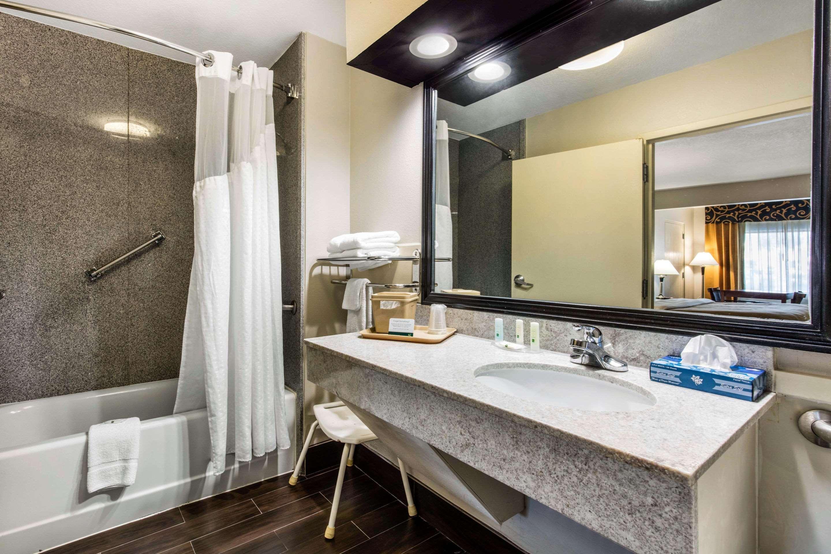 Quality Inn Airport I-240 Memphis Eksteriør bilde